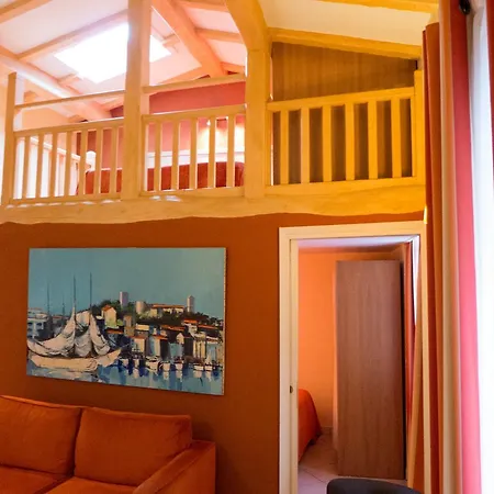 Yolande Apartment