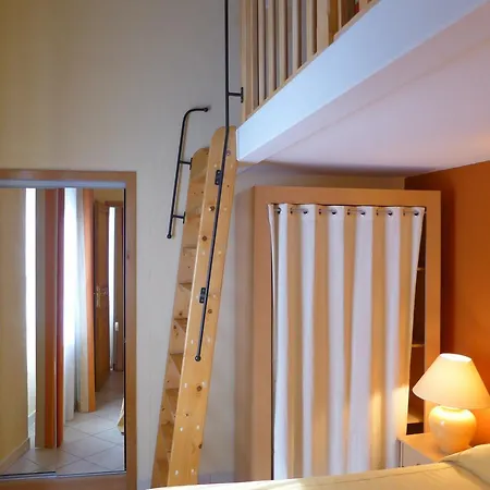 Yolande Apartment